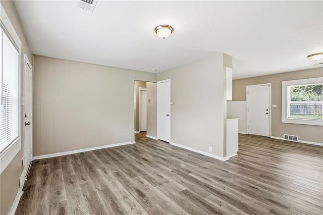 11410 Crystal Street, Kansas City, MO 64134