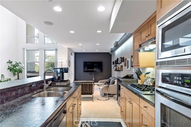 522 S Brea, Brea, CA 92821