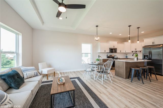 2330 Bluegrass Street, Marion, IA 52302