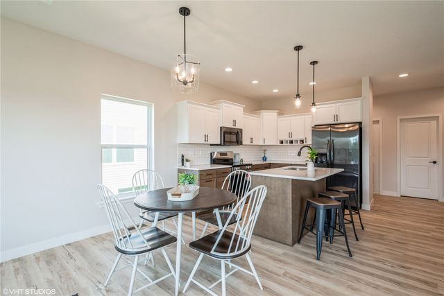 2330 Bluegrass Street, Marion, IA 52302