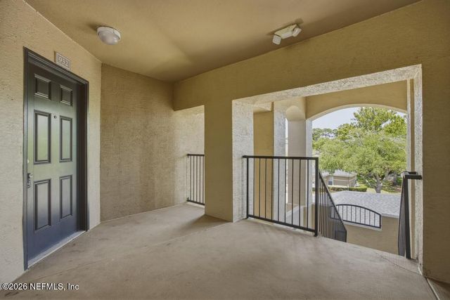 1701 THE GREENS Way 932, Jacksonville Beach, FL 32250