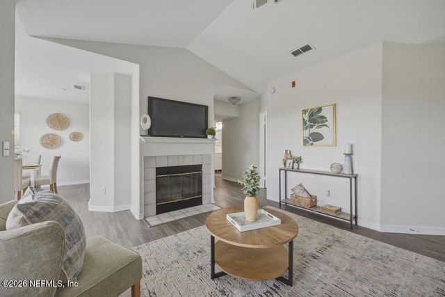 1701 THE GREENS Way 932, Jacksonville Beach, FL 32250