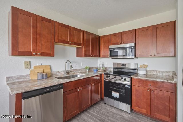 1701 THE GREENS Way 932, Jacksonville Beach, FL 32250