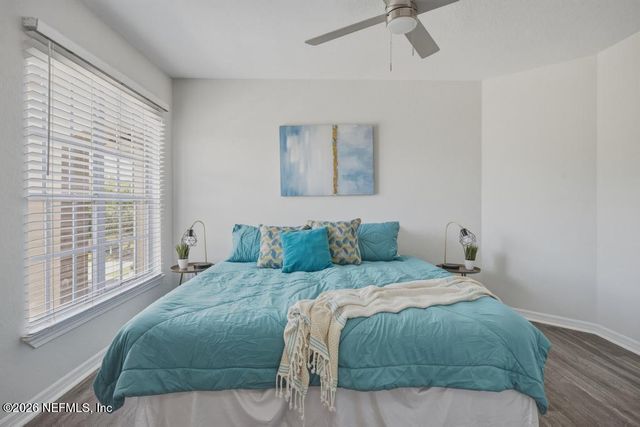 1701 THE GREENS Way 932, Jacksonville Beach, FL 32250