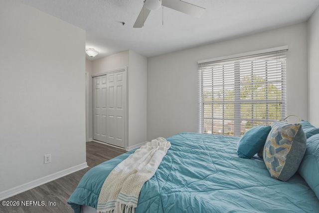1701 THE GREENS Way 932, Jacksonville Beach, FL 32250
