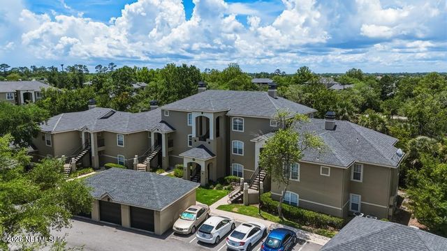 1701 THE GREENS Way 932, Jacksonville Beach, FL 32250