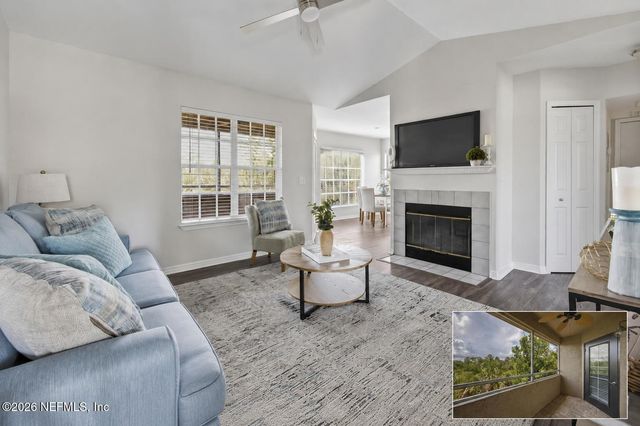 1701 THE GREENS Way 932, Jacksonville Beach, FL 32250