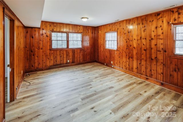 7029 Yorktowne Drive, Charlotte, NC 28226