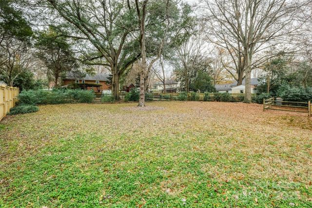 7029 Yorktowne Drive, Charlotte, NC 28226