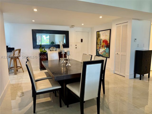 210 SEAVIEW DR 308, Key Biscayne, FL 33149