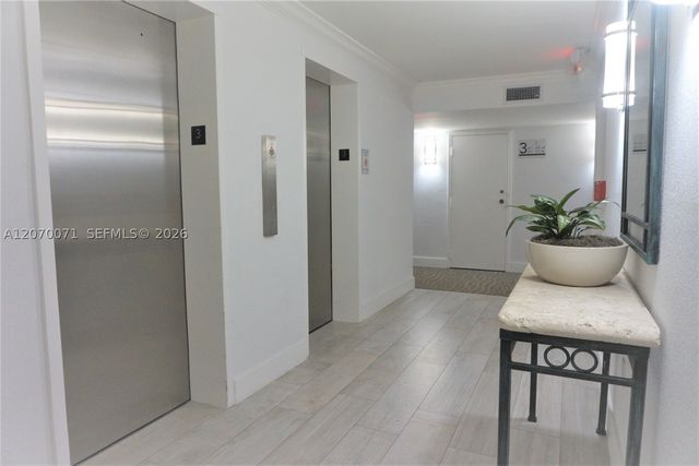 210 SEAVIEW DR 308, Key Biscayne, FL 33149