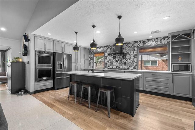 1630 Bowline Road, Houston, TX 77062