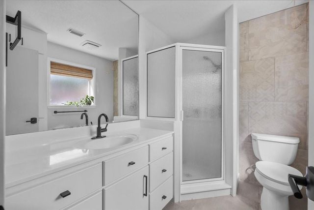 1630 Bowline Road, Houston, TX 77062