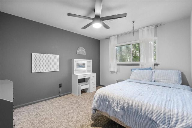 1630 Bowline Road, Houston, TX 77062