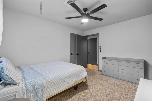 1630 Bowline Road, Houston, TX 77062