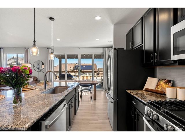 9624 Bellaire Ln, Thornton, CO 80229