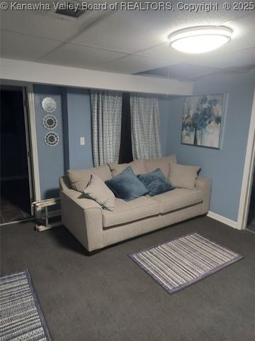 600 Fifth Avenue, Montgomery, WV 25136