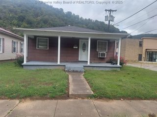 600 Fifth Avenue, Montgomery, WV 25136