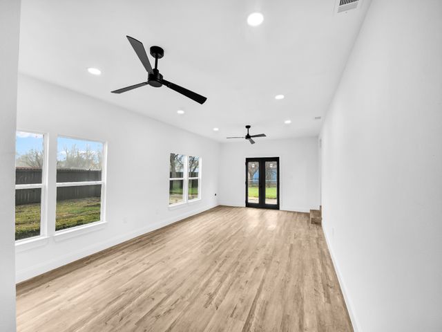 9101 Oels Street, White Settlement, TX 76108