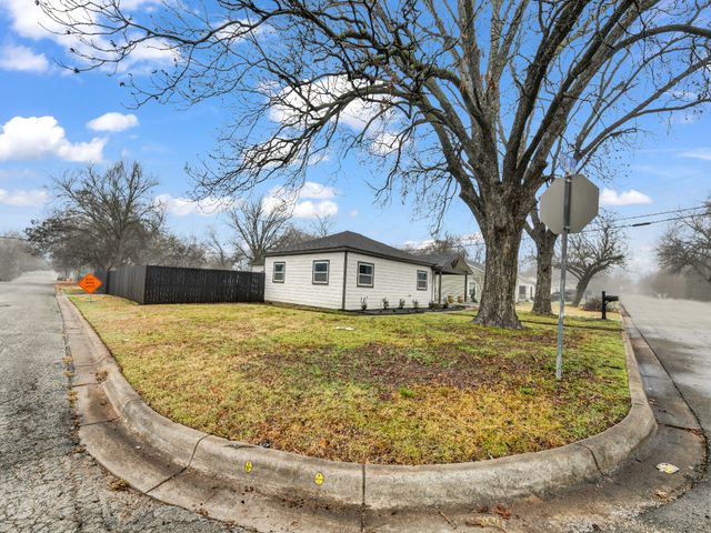 9101 Oels Street, White Settlement, TX 76108