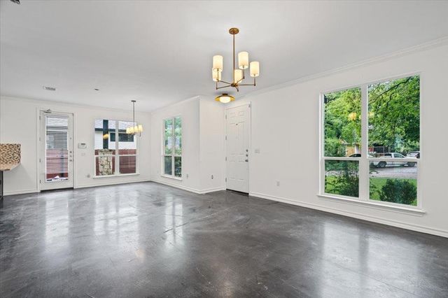 2947 Moss ST, Austin, TX 78722