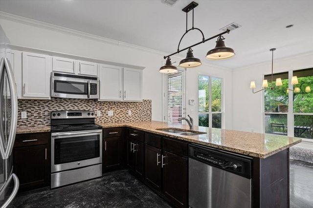 2947 Moss ST, Austin, TX 78722