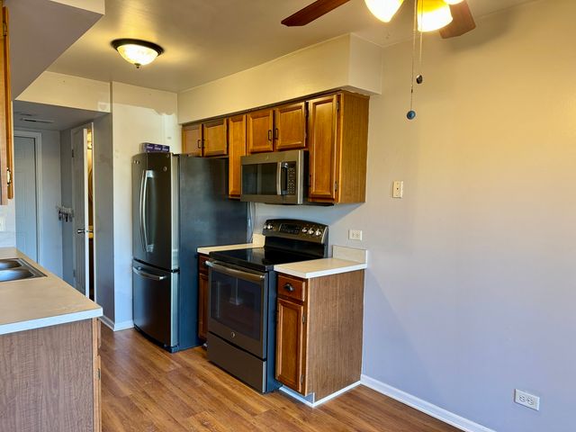 412 St Johns Road D, Woodstock, IL 60098