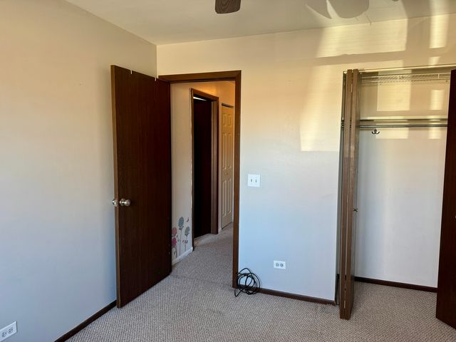 412 St Johns Road D, Woodstock, IL 60098