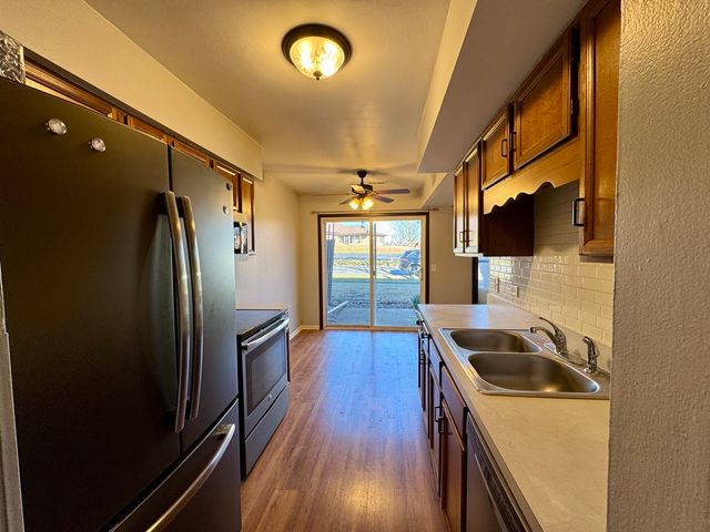 412 St Johns Road D, Woodstock, IL 60098