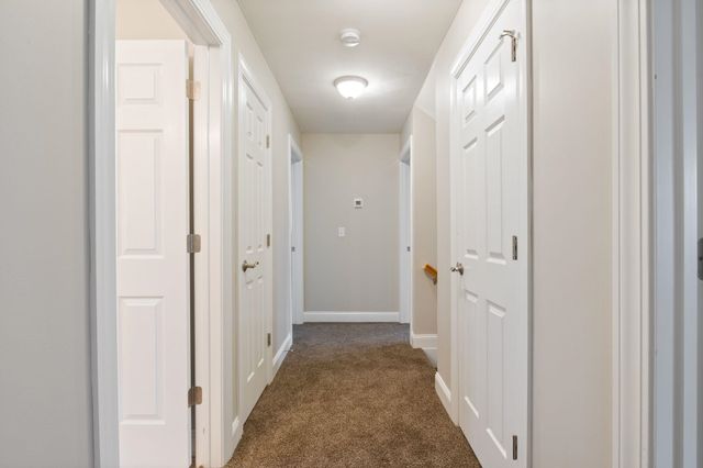 22 Rolling Woods Drive, Hudson, NH 03051