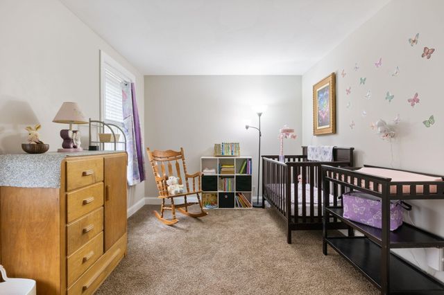 22 Rolling Woods Drive, Hudson, NH 03051