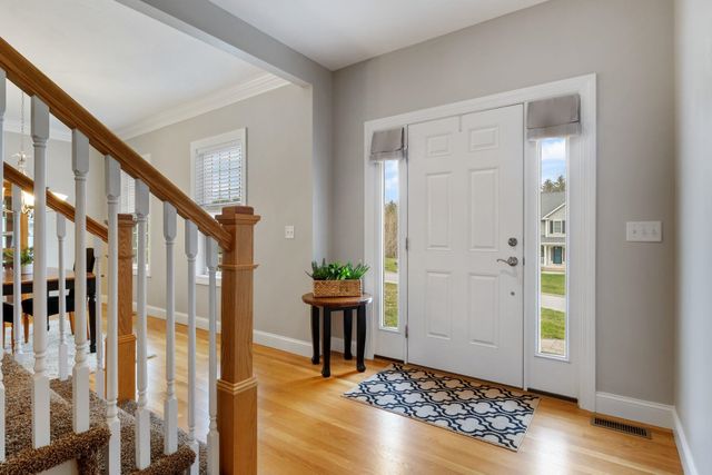 22 Rolling Woods Drive, Hudson, NH 03051