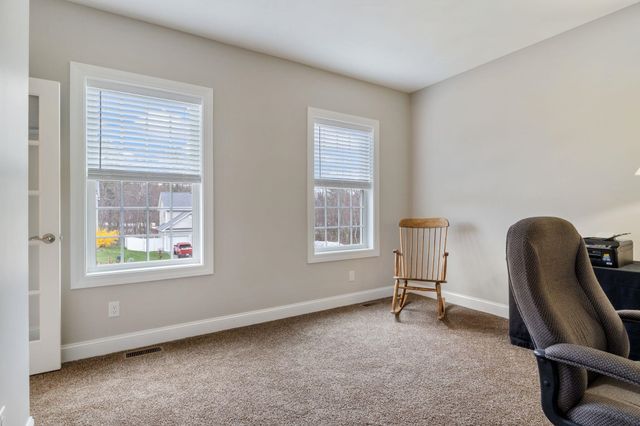 22 Rolling Woods Drive, Hudson, NH 03051