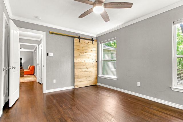 2021 Elmwood Boulevard, Dallas, TX 75224