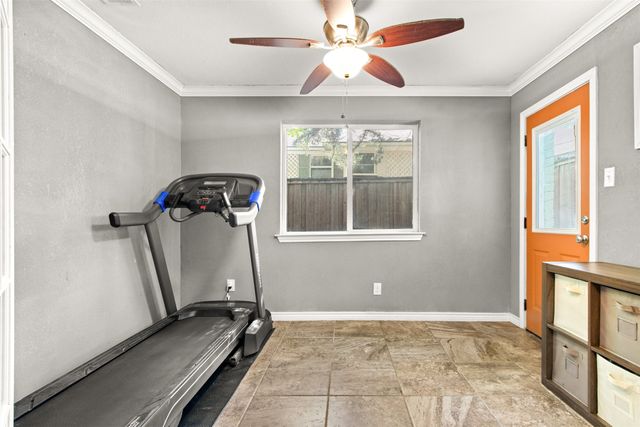 2021 Elmwood Boulevard, Dallas, TX 75224