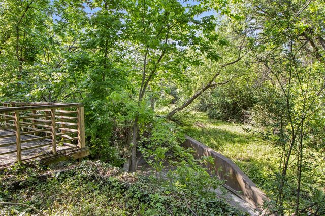 2021 Elmwood Boulevard, Dallas, TX 75224