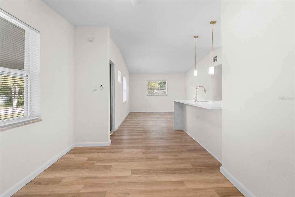 Image 15 of property listing at 3202 KATHLEEN DRIVE, Orlando, FL 32810