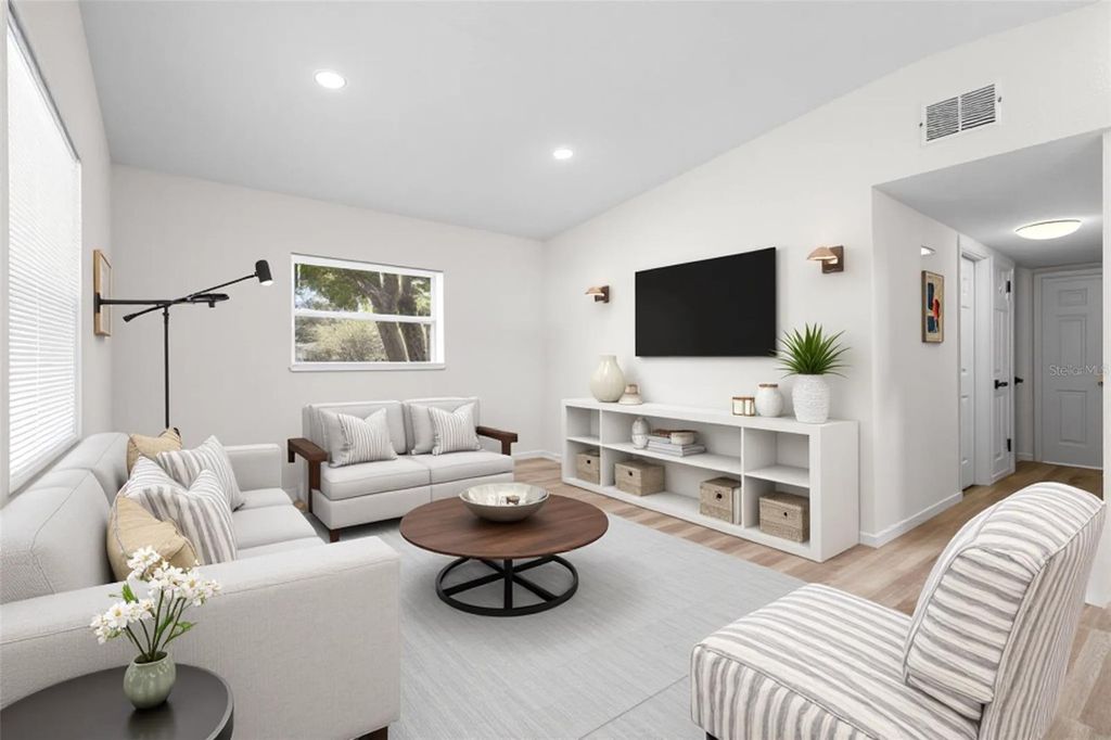 Image 22 of property listing at 3202 KATHLEEN DRIVE, Orlando, FL 32810