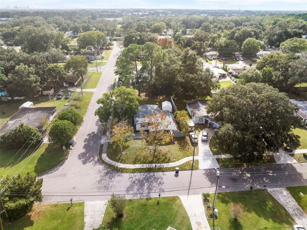 Image 41 of property listing at 3202 KATHLEEN DRIVE, Orlando, FL 32810