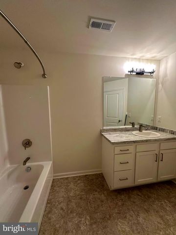 78 TANSBORO, Berlin, NJ 08009