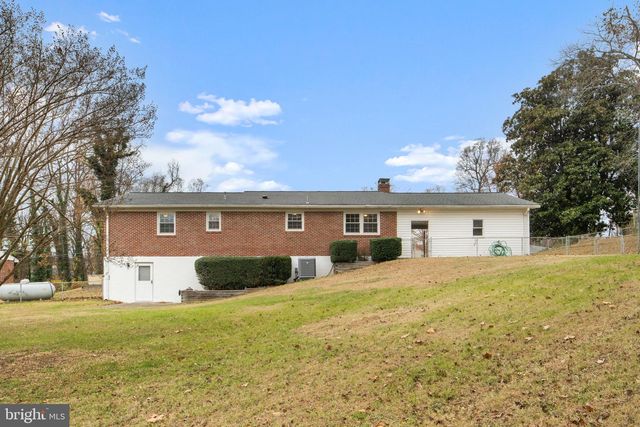 19227 CARDINAL HEIGHTS RD, Triangle, VA 22172