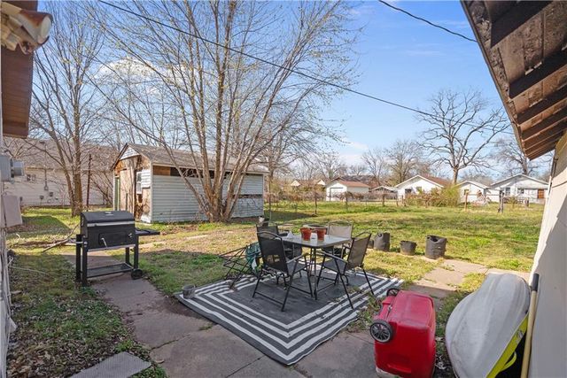 1010 W 3rd Street, Coffeyville, KS 67337