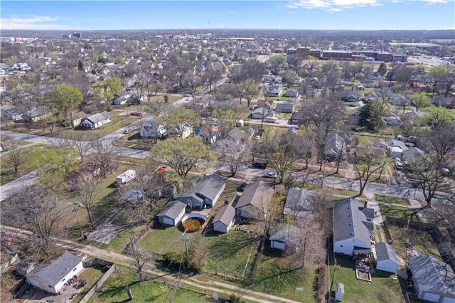 1010 W 3rd Street, Coffeyville, KS 67337