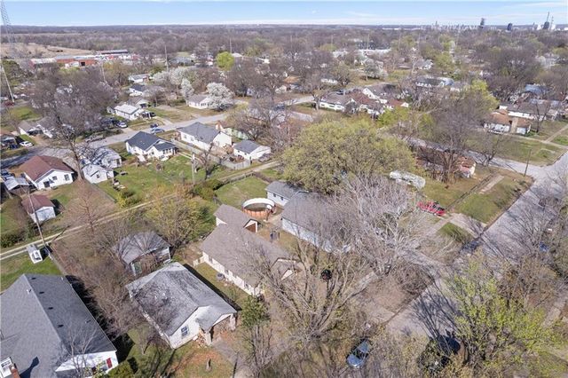 1010 W 3rd Street, Coffeyville, KS 67337