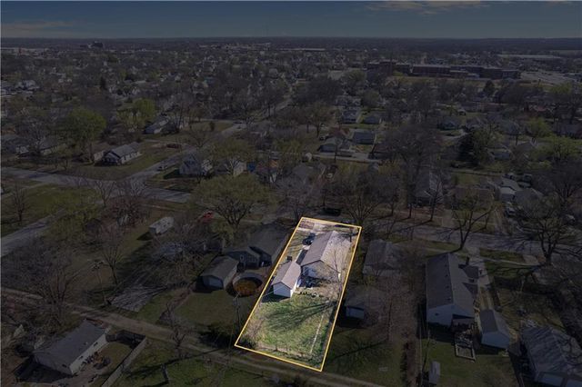 1010 W 3rd Street, Coffeyville, KS 67337