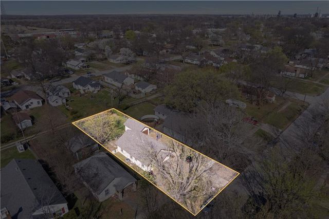 1010 W 3rd Street, Coffeyville, KS 67337