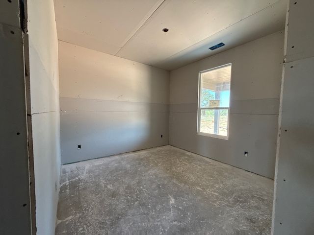 205 Oak Grove Way, Springtown, TX 76082