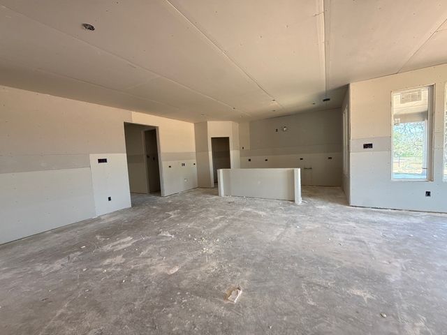 205 Oak Grove Way, Springtown, TX 76082