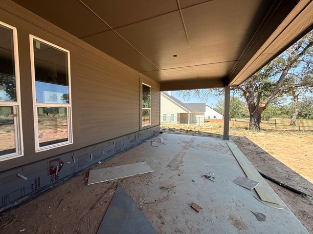 205 Oak Grove Way, Springtown, TX 76082