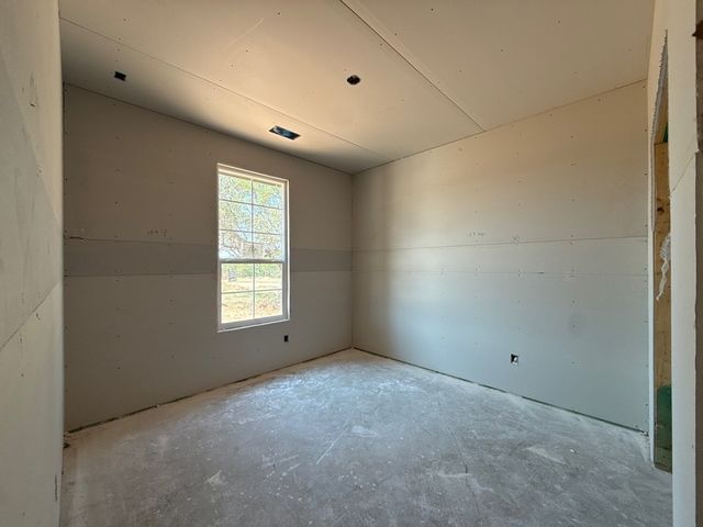 205 Oak Grove Way, Springtown, TX 76082